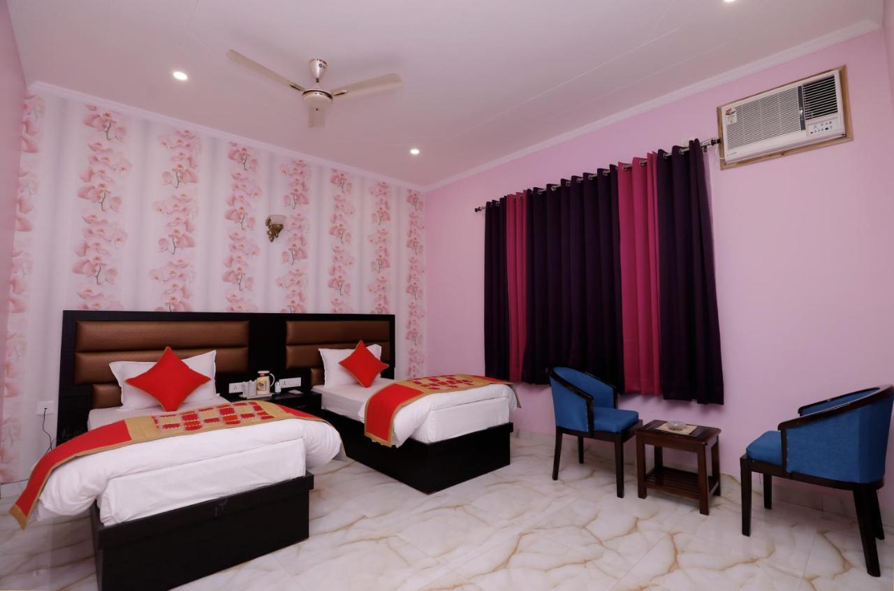 The Park Presidency Hotel Bareilly Eksteriør billede