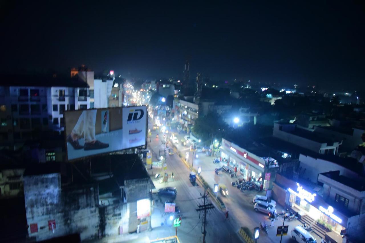The Park Presidency Hotel Bareilly Eksteriør billede