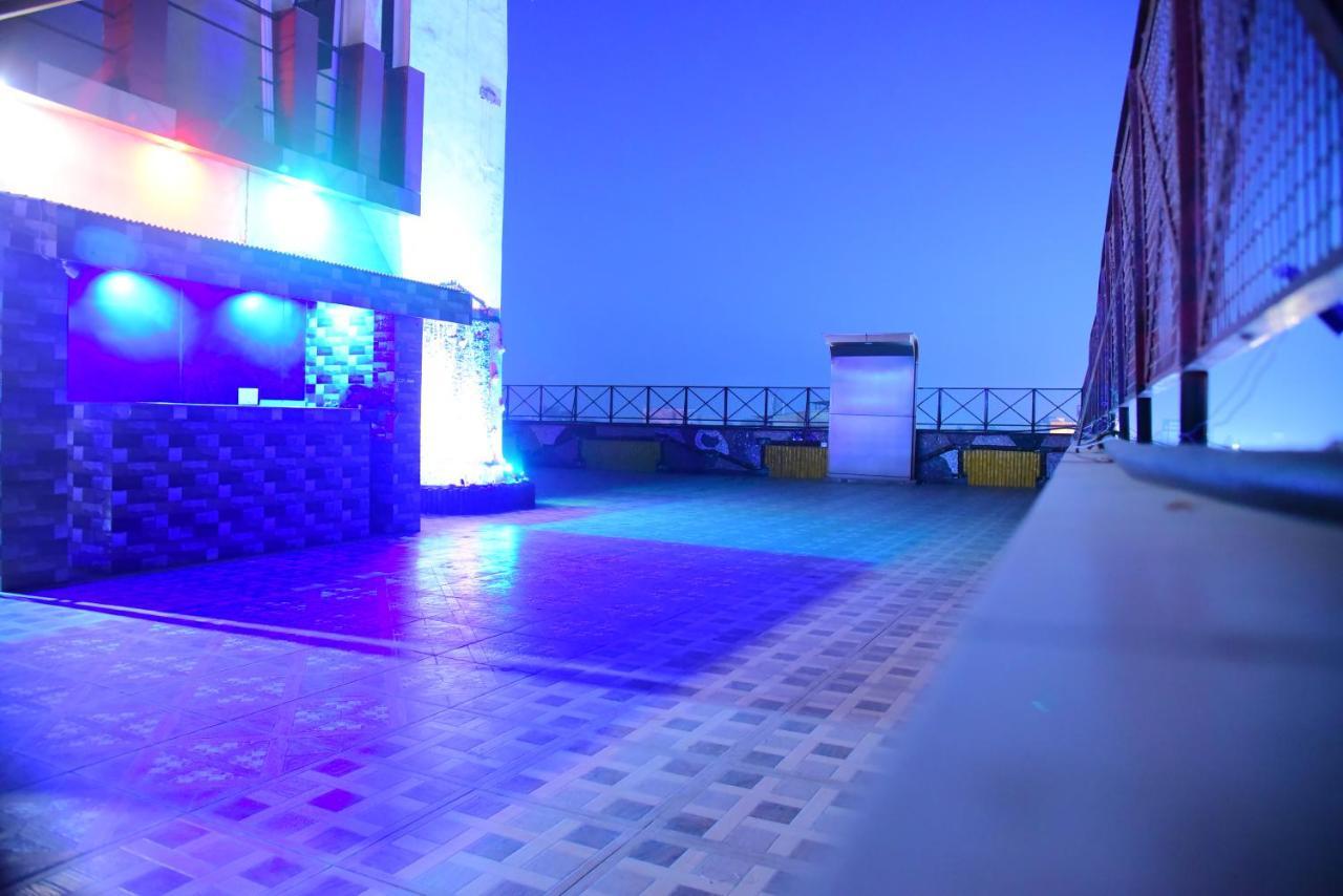 The Park Presidency Hotel Bareilly Eksteriør billede