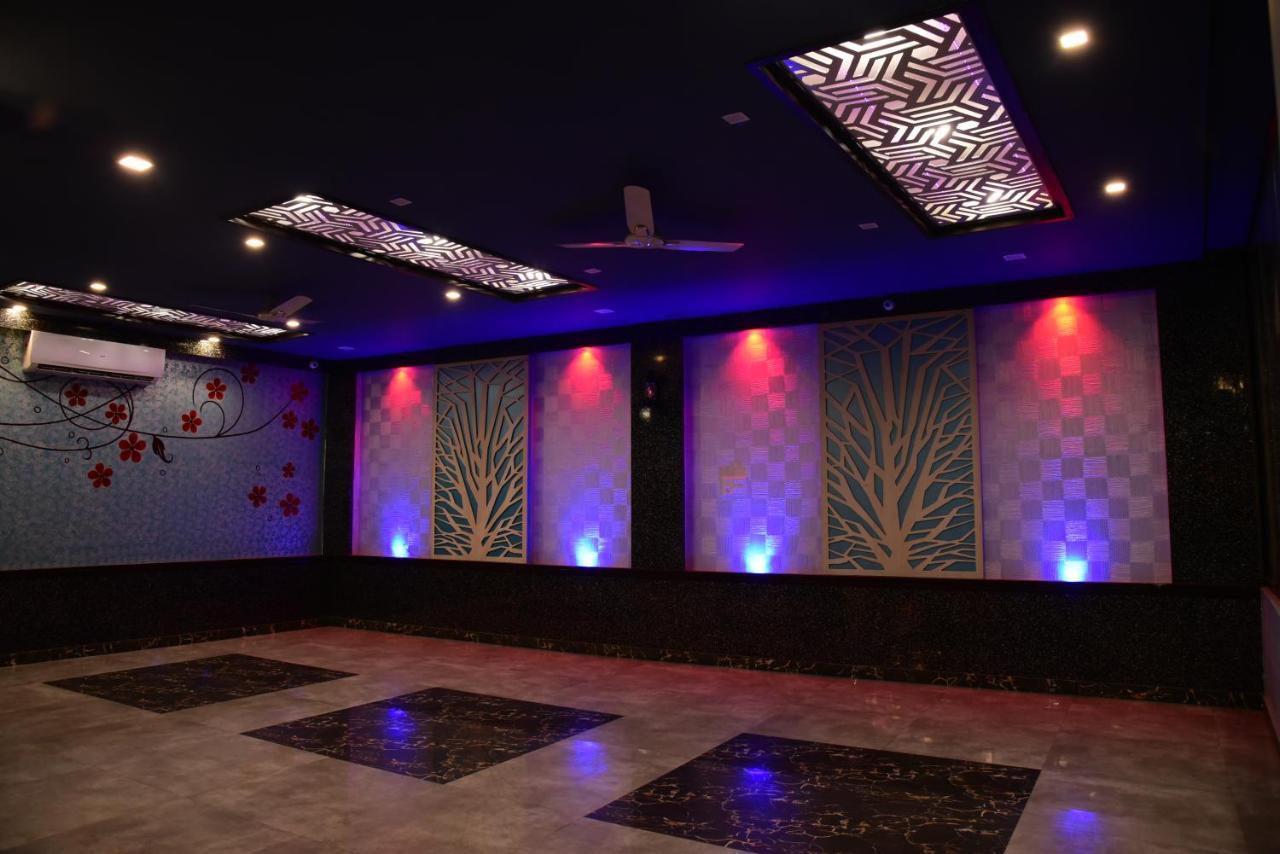 The Park Presidency Hotel Bareilly Eksteriør billede
