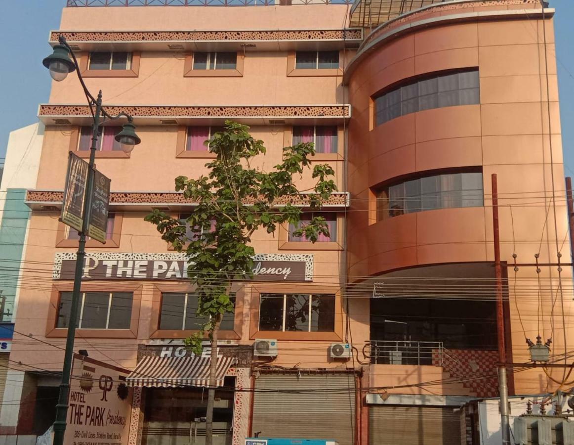 The Park Presidency Hotel Bareilly Eksteriør billede